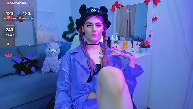 Emily  Mooree online show from January 16, 2025, 4:07 am