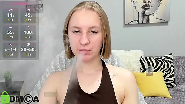 Snapshot of BeautyBlondy chatting on August 4, 2026, 11:26 am BeautyBlondy online show from August 4, 2026, 11:26 am