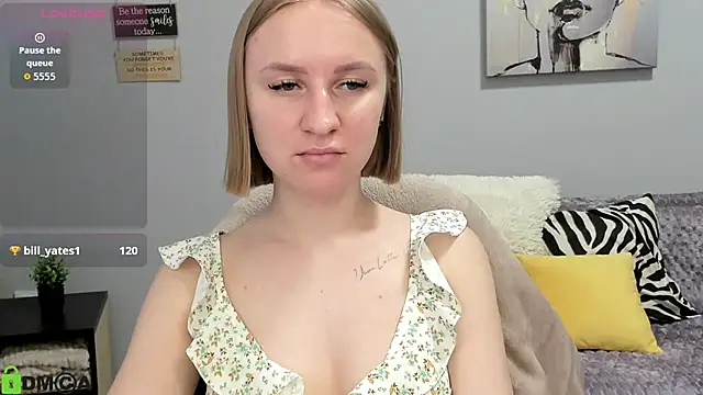 Snapshot of BeautyBlondy chatting on July 28, 2026, 2:46 pm BeautyBlondy online show from July 28, 2026, 2:46 pm