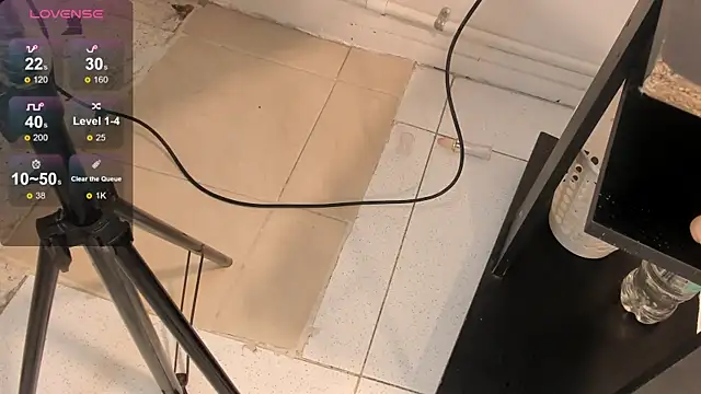 Thifany Hampton  online show from January 25, 2025, 1:32 am