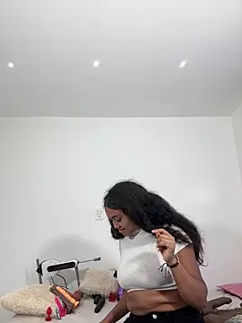 JasmineRose7 online show from April 22, 2026, 11:17 am