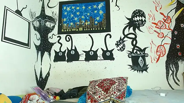 Snapshot of boysLittle chatting on October 18, 2025, 1:13 pm boysLittle online show from October 18, 2025, 1:13 pm