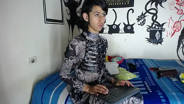 Snapshot of boysLittle chatting on October 24, 2025, 2:32 am boysLittle online show from October 24, 2025, 2:32 am