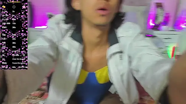 Snapshot of boysLittle chatting on November 6, 2025, 9:46 am boysLittle online show from November 6, 2025, 9:46 am