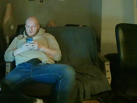 Snapshot of GaySexxPL chatting on April 12, 2026, 8:50 am GaySexxPL online show from April 12, 2026, 8:50 am