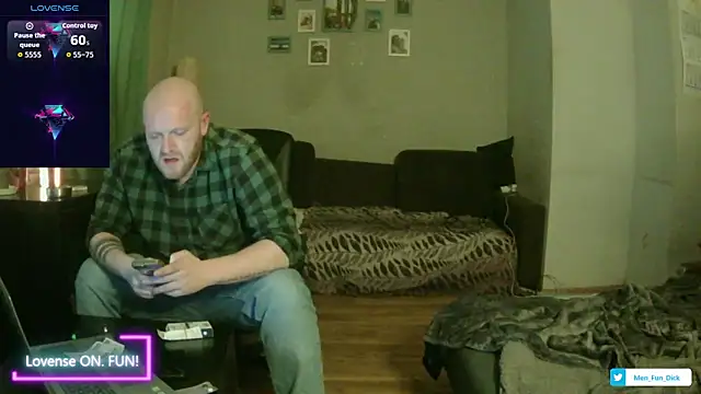 Snapshot of GaySexxPL chatting on April 19, 2026, 7:31 am GaySexxPL online show from April 19, 2026, 7:31 am