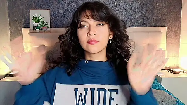 gabriela cortez online show from February 25, 2025, 7:16 pm