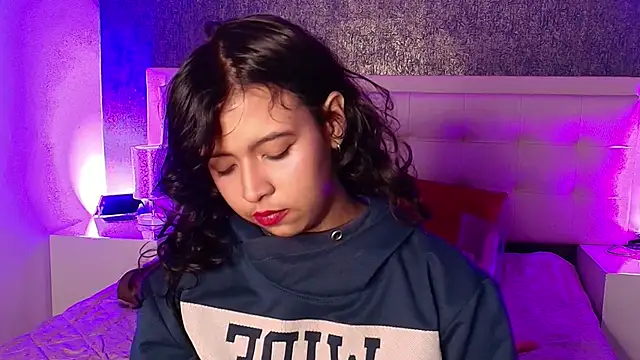 gabriela cortez online show from February 17, 2025, 10:27 pm