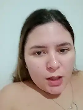 julinha2311 online show from February 24, 2025, 2:30 am