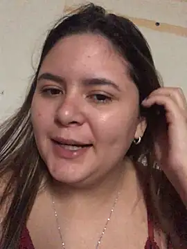 julinha2311 online show from February 19, 2025, 2:22 pm