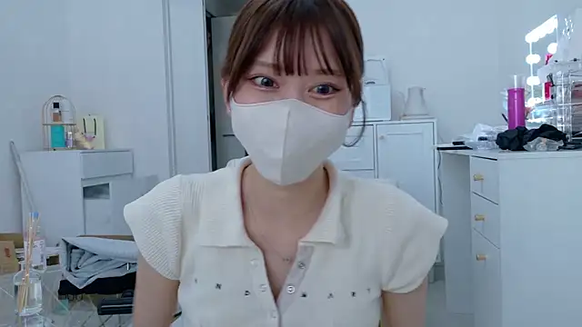 Snapshot of riken_jp chatting on May 12, 2026, 1:13 am riken jp online show from May 12, 2026, 1:13 am