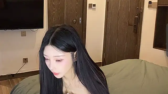 muyan 00 online show from October 13, 2025, 2:18 pm