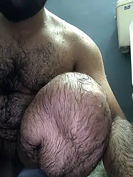 13lusty online show from November 5, 2025, 5:32 am