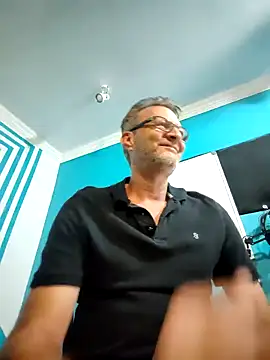 itsmeyes69 online show from January 29, 2025, 5:35 pm