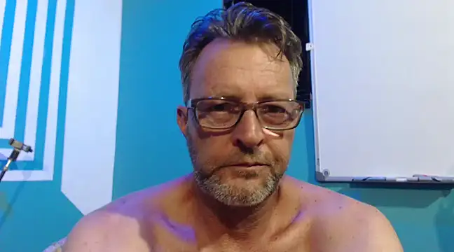 itsmeyes69 online show from February 2, 2025, 8:19 pm