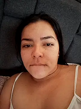 Snapshot of Lizeth_9 chatting on May 25, 2026, 12:37 pm Lizeth 9 online show from May 25, 2026, 12:37 pm