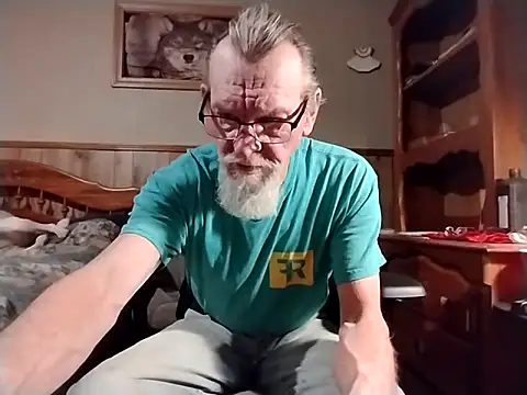 Snapshot of Aldick68 chatting on February 24, 2025, 3:23 am Aldick68 online show from February 24, 2025, 3:23 am