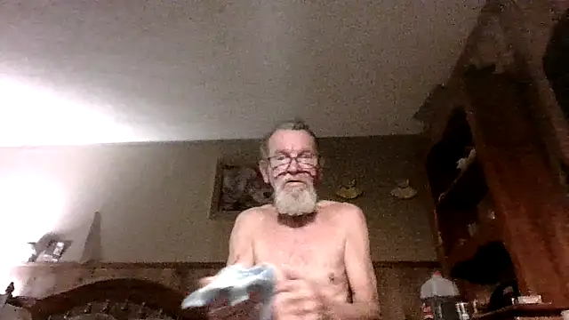 Snapshot of Aldick68 chatting on February 15, 2025, 9:28 pm Aldick68 online show from February 15, 2025, 9:28 pm