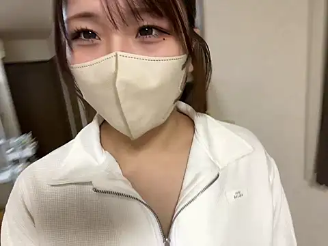 sakuchaaa 2525 online show from April 4, 2026, 11:55 pm