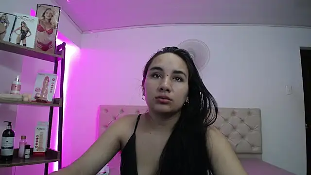 Snapshot of Maylin_horny19 chatting on July 31, 2026, 3:17 am Maylin horny19 online show from July 31, 2026, 3:17 am