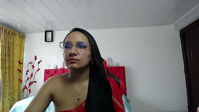 Maylin horny19 online show from March 22, 2026, 7:04 pm