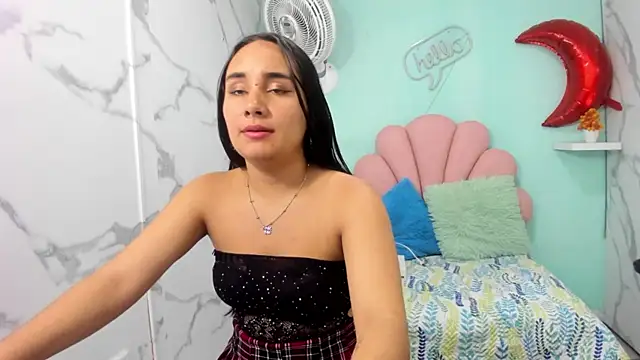 Snapshot of Maylin_horny19 chatting on June 6, 2026, 3:12 am Maylin horny19 online show from June 6, 2026, 3:12 am