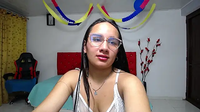 Snapshot of Maylin_horny19 chatting on June 22, 2026, 3:01 am Maylin horny19 online show from June 22, 2026, 3:01 am