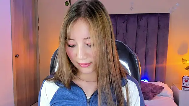 Dahlia Rousse online show from December 21, 2025, 6:04 am