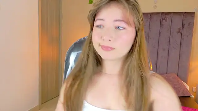 Dahlia Rousse online show from February 21, 2026, 1:57 pm