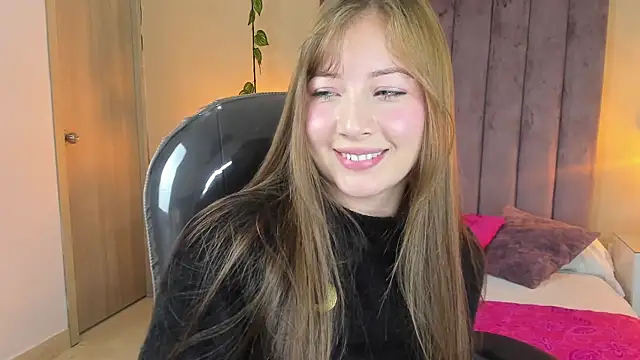 Dahlia Rousse online show from December 18, 2025, 7:02 am