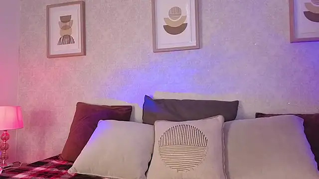 Snapshot of Veronica_simons chatting on October 25, 2025, 9:15 pm Veronica simons online show from October 25, 2025, 9:15 pm