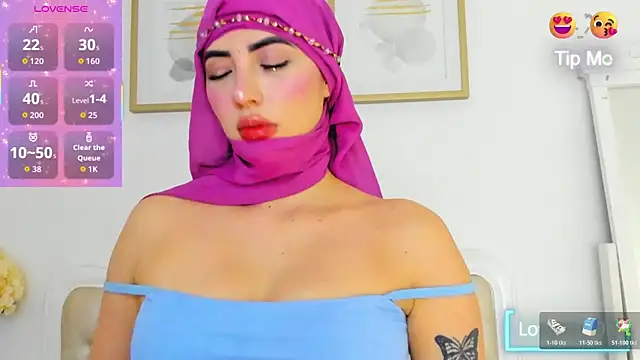 taylorsmiiith  online show from February 12, 2026, 2:17 pm