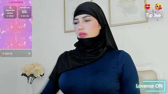 taylorsmiiith  online show from February 17, 2026, 3:20 pm