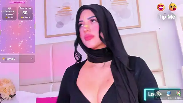 taylorsmiiith  online show from February 27, 2026, 7:14 pm