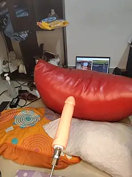 lunitasexy online show from October 31, 2025, 2:41 am