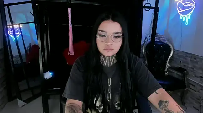 Snapshot of amyswallow7 chatting on January 18, 2025, 6:43 pm amyswallow7 online show from January 18, 2025, 6:43 pm