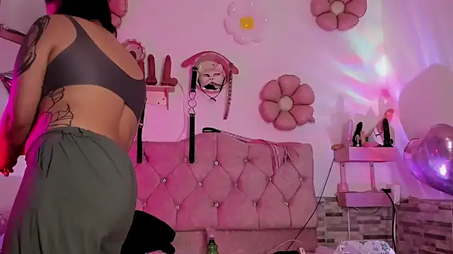 amyswallow7 online show from November 2, 2025, 12:48 am