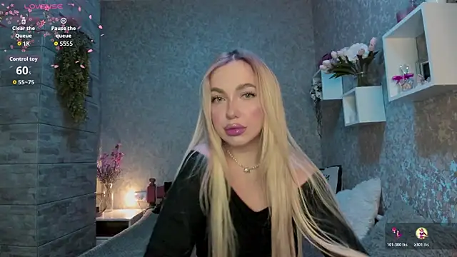 Snapshot of Mika_Rayy chatting on October 21, 2025, 8:19 pm Mika Rayy online show from October 21, 2025, 8:19 pm