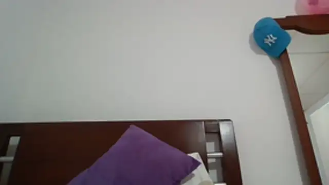 squirtlatinx online show from July 28, 2026, 2:24 pm