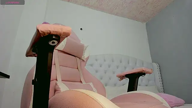 Snapshot of Alana_ponsee chatting on February 12, 2025, 5:47 am Alana ponsee online show from February 12, 2025, 5:47 am