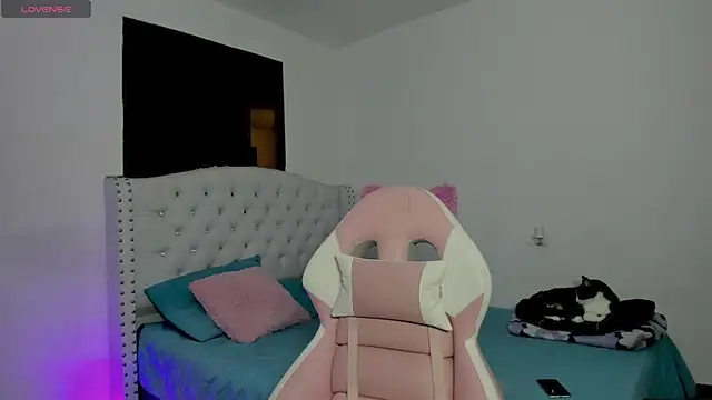 Snapshot of Alana_ponsee chatting on December 14, 2025, 4:08 am Alana ponsee online show from December 14, 2025, 4:08 am