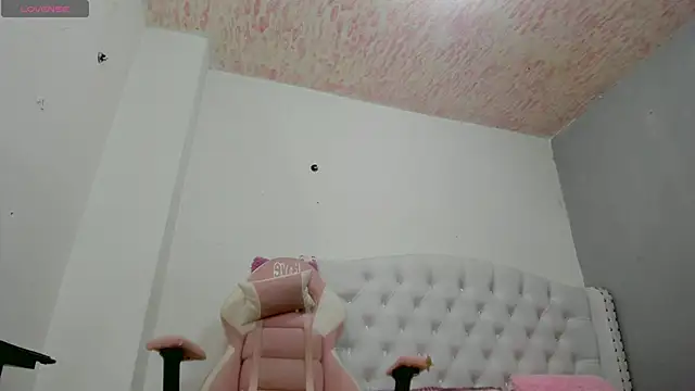 Snapshot of Alana_ponsee chatting on February 20, 2025, 1:25 am Alana ponsee online show from February 20, 2025, 1:25 am