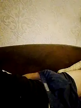 Snapshot of Lukas2204 chatting on November 10, 2025, 11:10 pm Lukas2204 online show from November 10, 2025, 11:10 pm