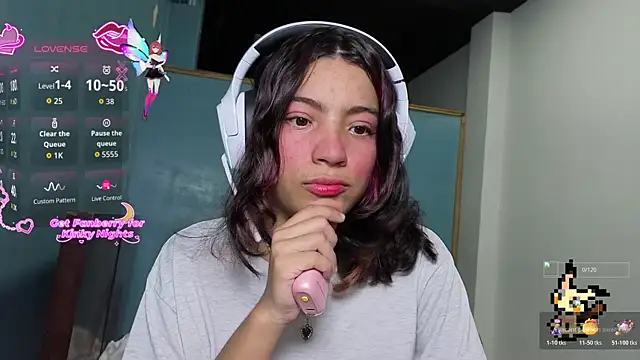 Lovelyamyy online show from October 26, 2025, 11:16 pm