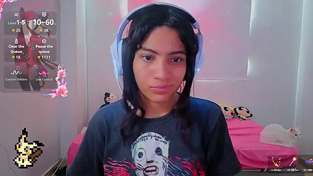 Lovelyamyy online show from February 17, 2026, 7:33 pm