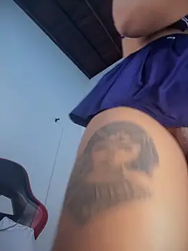 Sophie Heart online show from September 19, 2025, 6:39 am