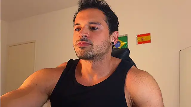 Snapshot of Lucasfit24 chatting on July 7, 2026, 2:14 am Lucasfit24 online show from July 7, 2026, 2:14 am