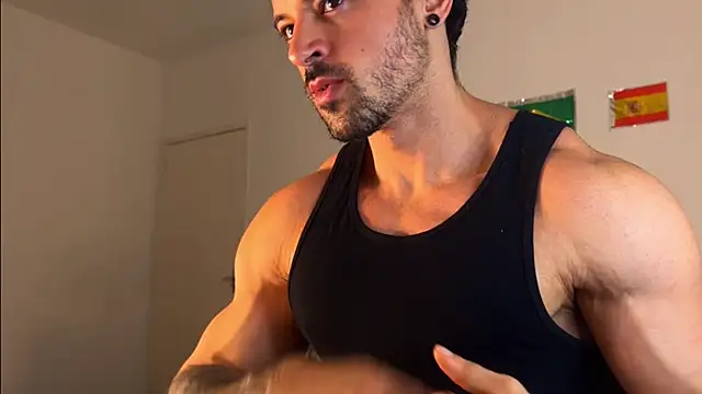 Snapshot of Lucasfit24 chatting on July 16, 2026, 4:26 pm Lucasfit24 online show from July 16, 2026, 4:26 pm