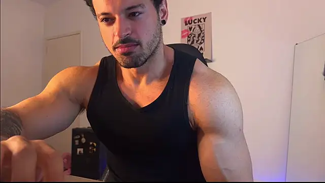 Snapshot of Lucasfit24 chatting on July 29, 2026, 3:33 pm Lucasfit24 online show from July 29, 2026, 3:33 pm