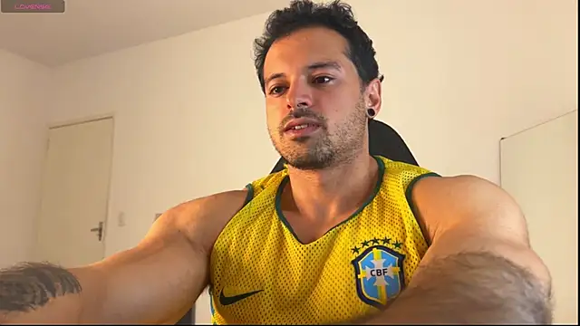 Snapshot of Lucasfit24 chatting on June 20, 2026, 1:54 am Lucasfit24 online show from June 20, 2026, 1:54 am
